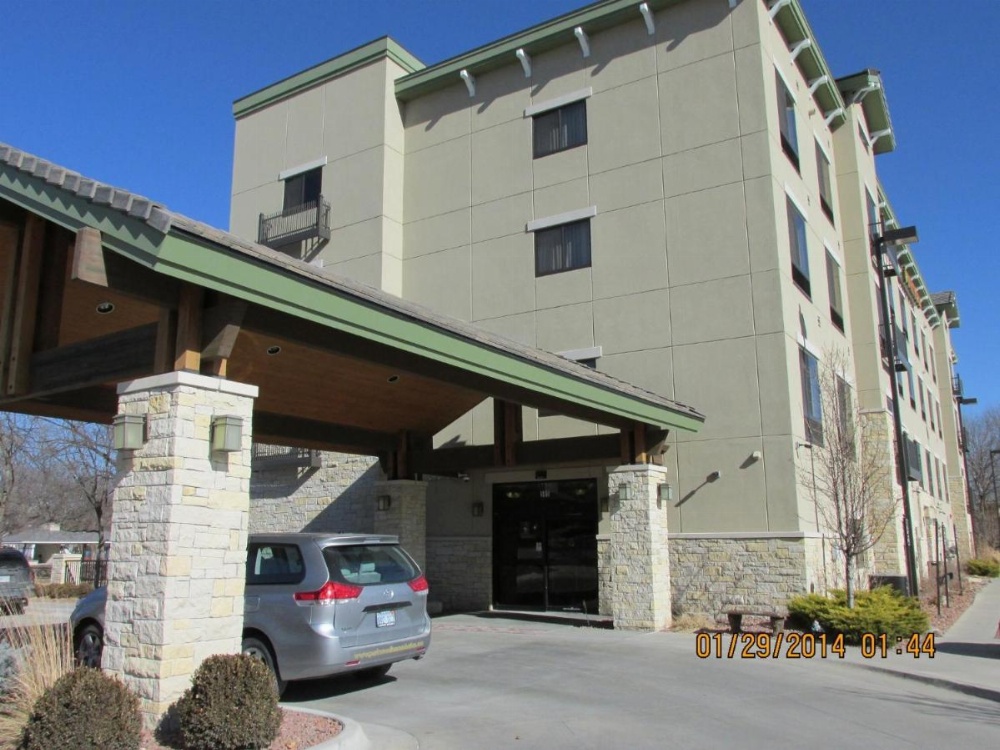 Parkwood Inn & Suites Image 23