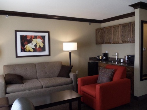 Parkwood Inn & Suites image 24
