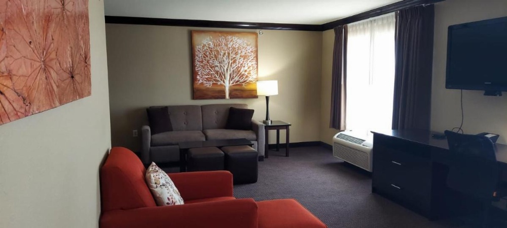 Parkwood Inn & Suites Image 7